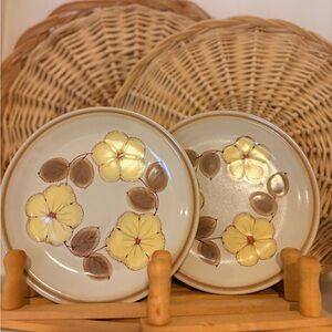Set of 2 Vintage Acsons Genuine Stoneware plates 🌼